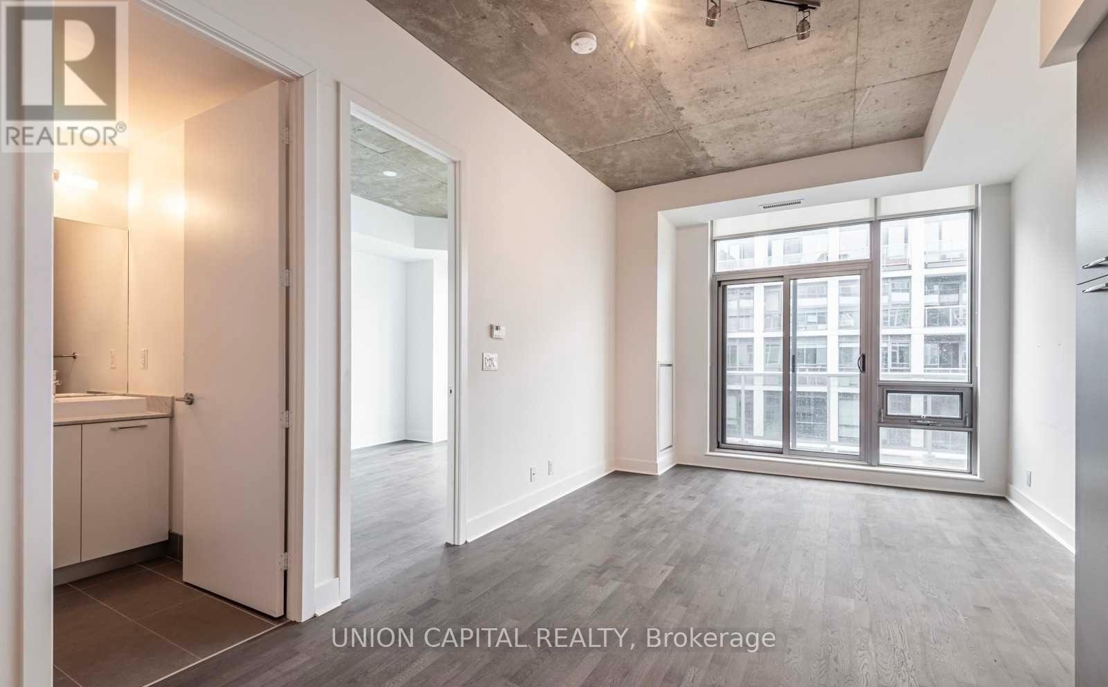816 - 399 Adelaide Street W, Toronto, Ontario  M5V 1S1 - Photo 7 - C12451721