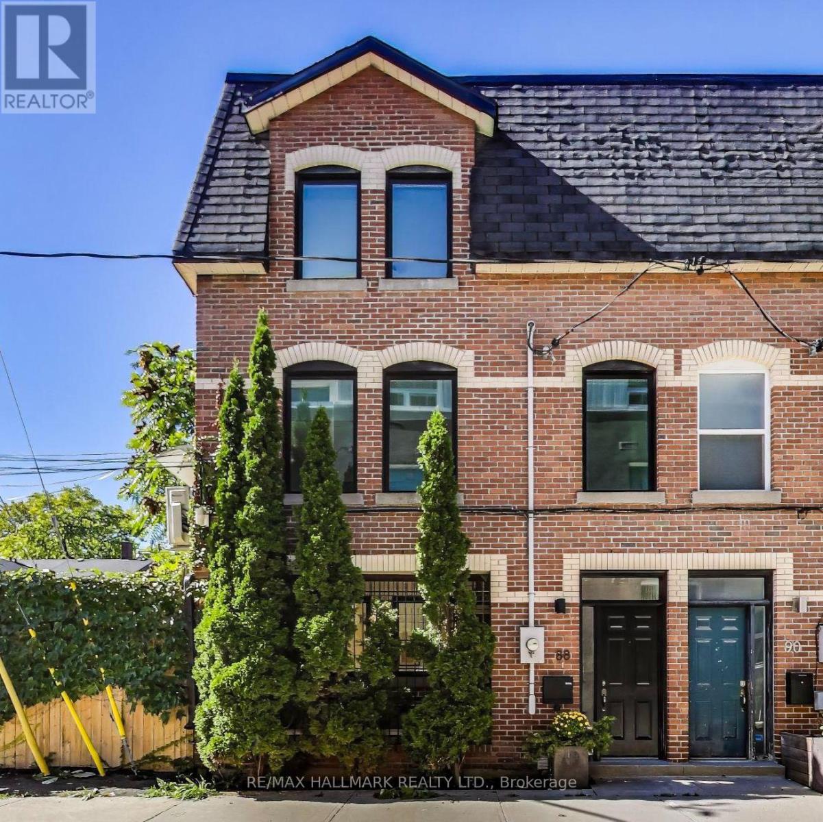 88 POULETT STREET, Toronto, Ontario