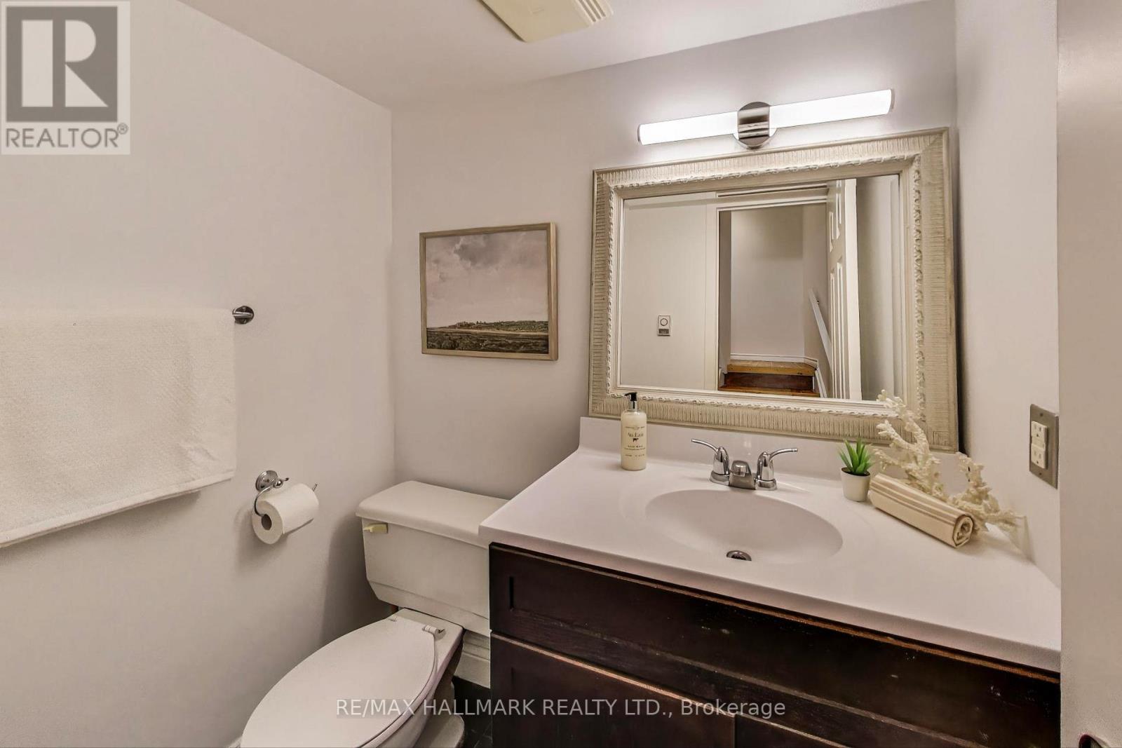 88 Poulett Street, Toronto, Ontario  M5A 1Z5 - Photo 9 - C12451728