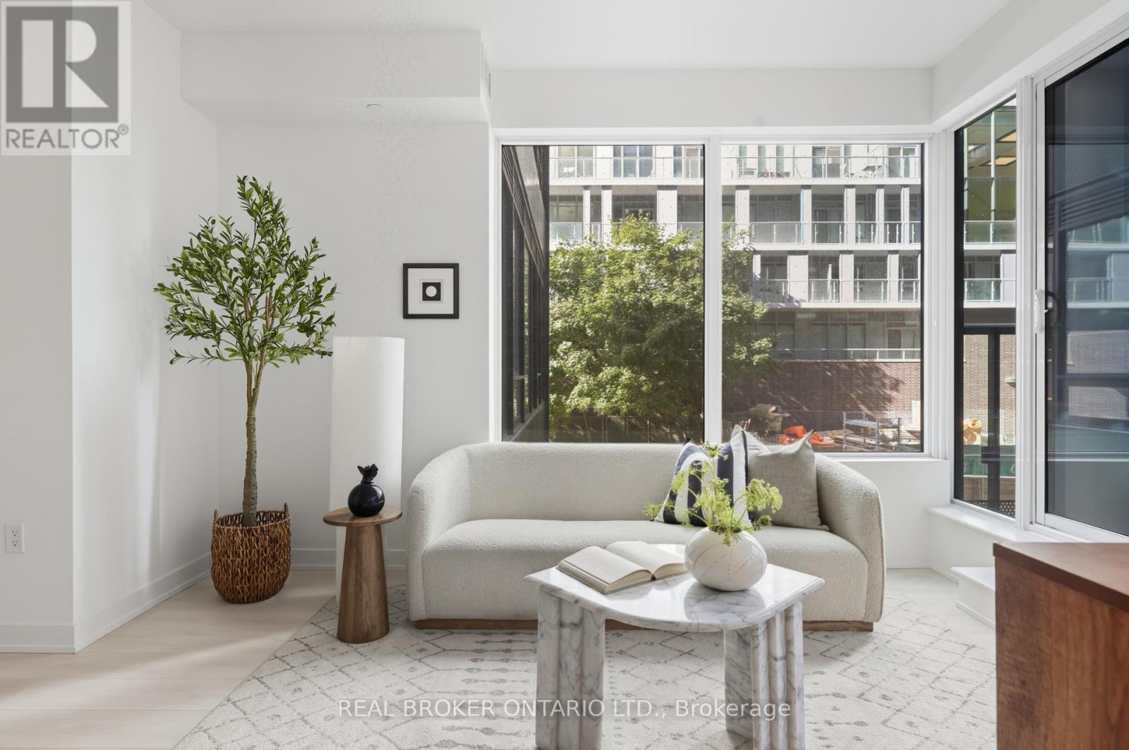 207 - 127 BROADWAY AVENUE, Toronto, Ontario