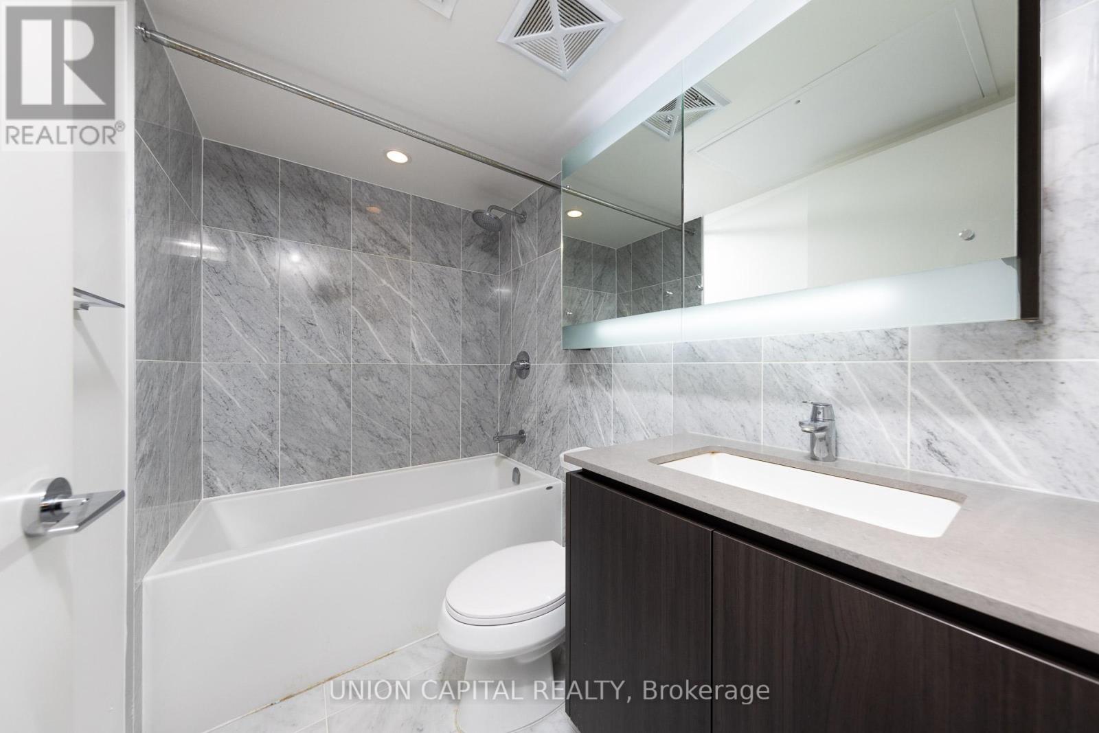 603 - 80 Queens Wharf Road, Toronto, Ontario  M5V 0J3 - Photo 17 - C12451731
