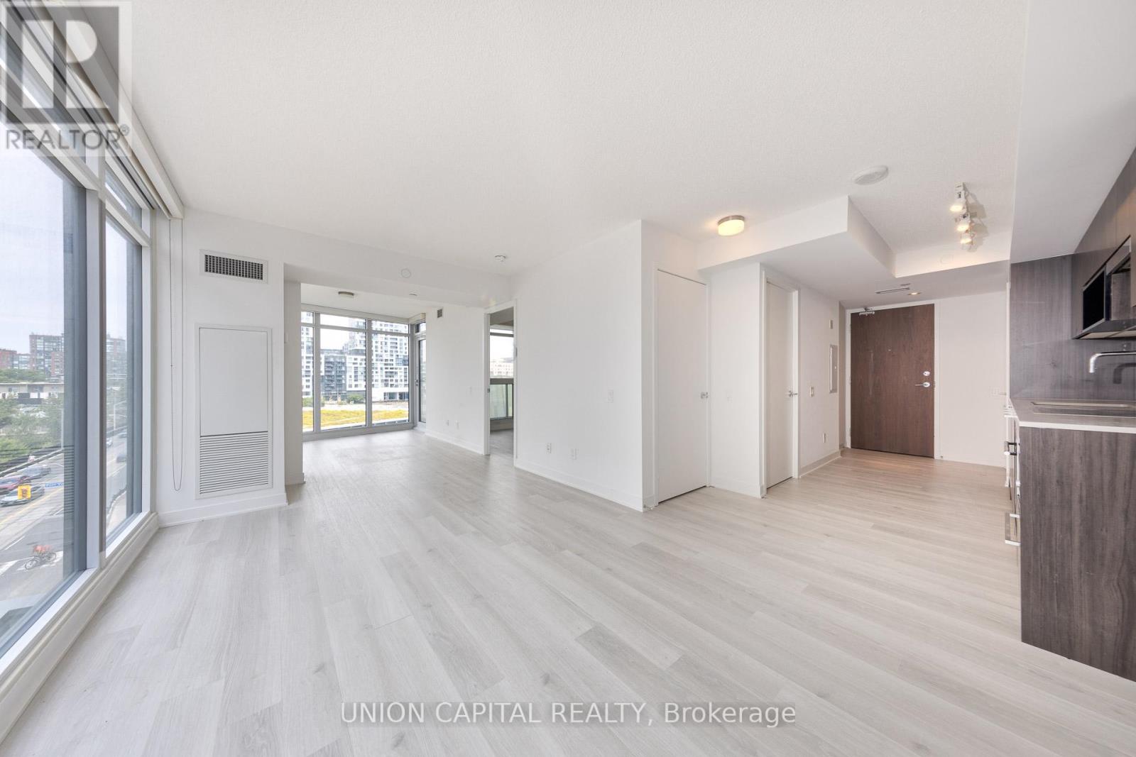603 - 80 Queens Wharf Road, Toronto, Ontario  M5V 0J3 - Photo 7 - C12451731