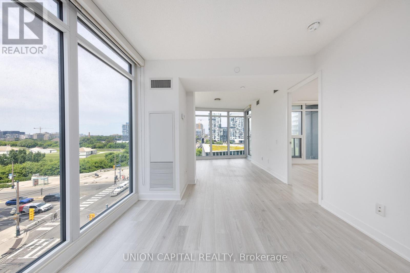 603 - 80 Queens Wharf Road, Toronto, Ontario  M5V 0J3 - Photo 9 - C12451731