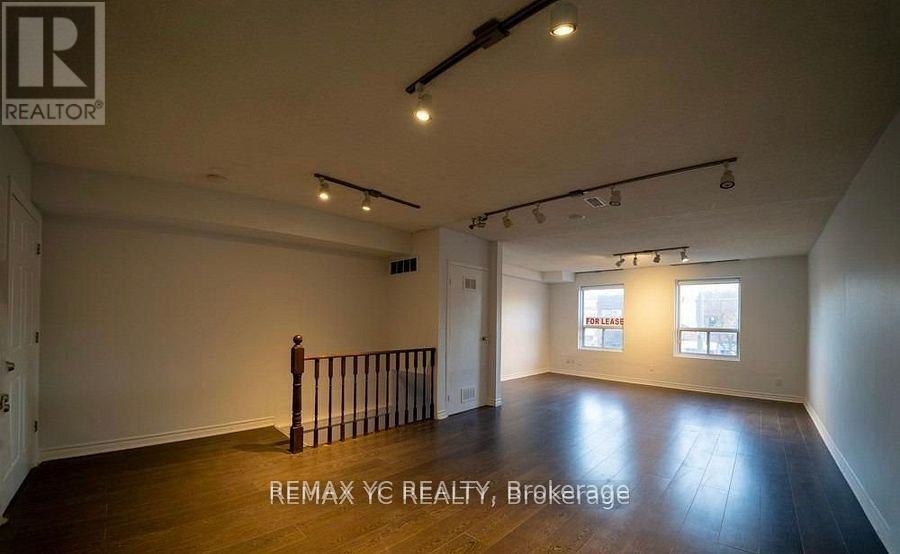 3334 A Yonge Street, Toronto, Ontario  M4N 2M4 - Photo 11 - C12451782