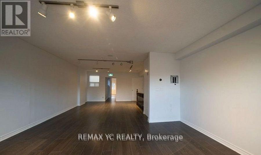 3334 A Yonge Street, Toronto, Ontario  M4N 2M4 - Photo 13 - C12451782