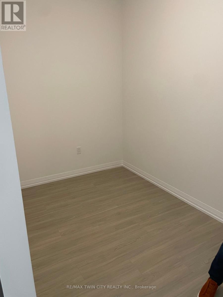 512 - 50 Dunfield Avenue, Toronto, Ontario  M4S 3A4 - Photo 5 - C12451792