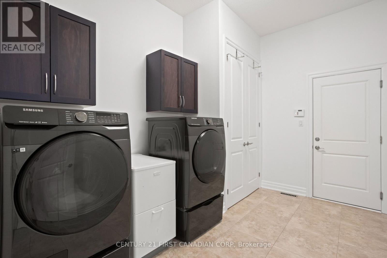 7071 Clayton Walk, London South, Ontario  N6P 0A1 - Photo 30 - X12451873
