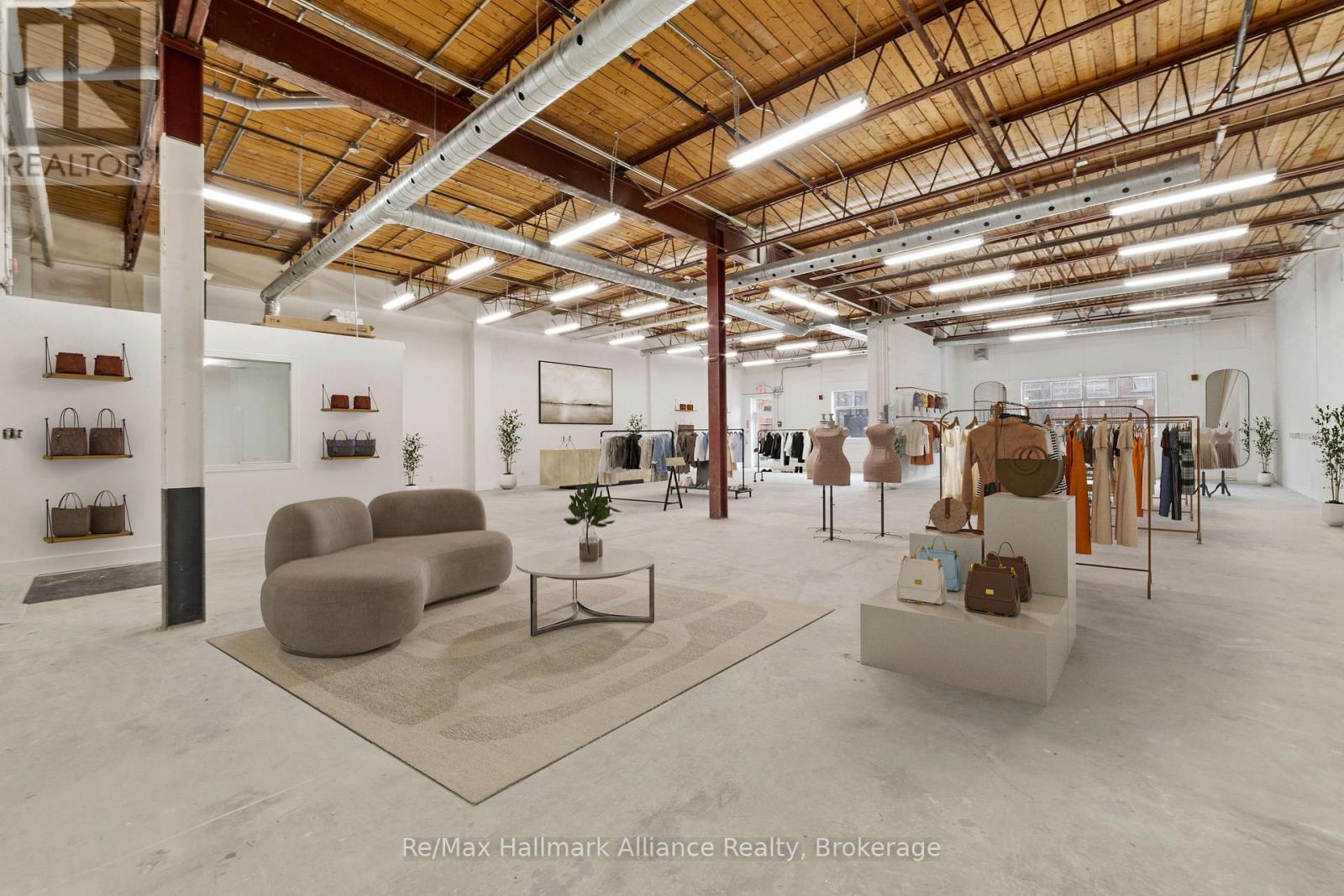 1120 DUNDAS STREET E, Toronto, Ontario