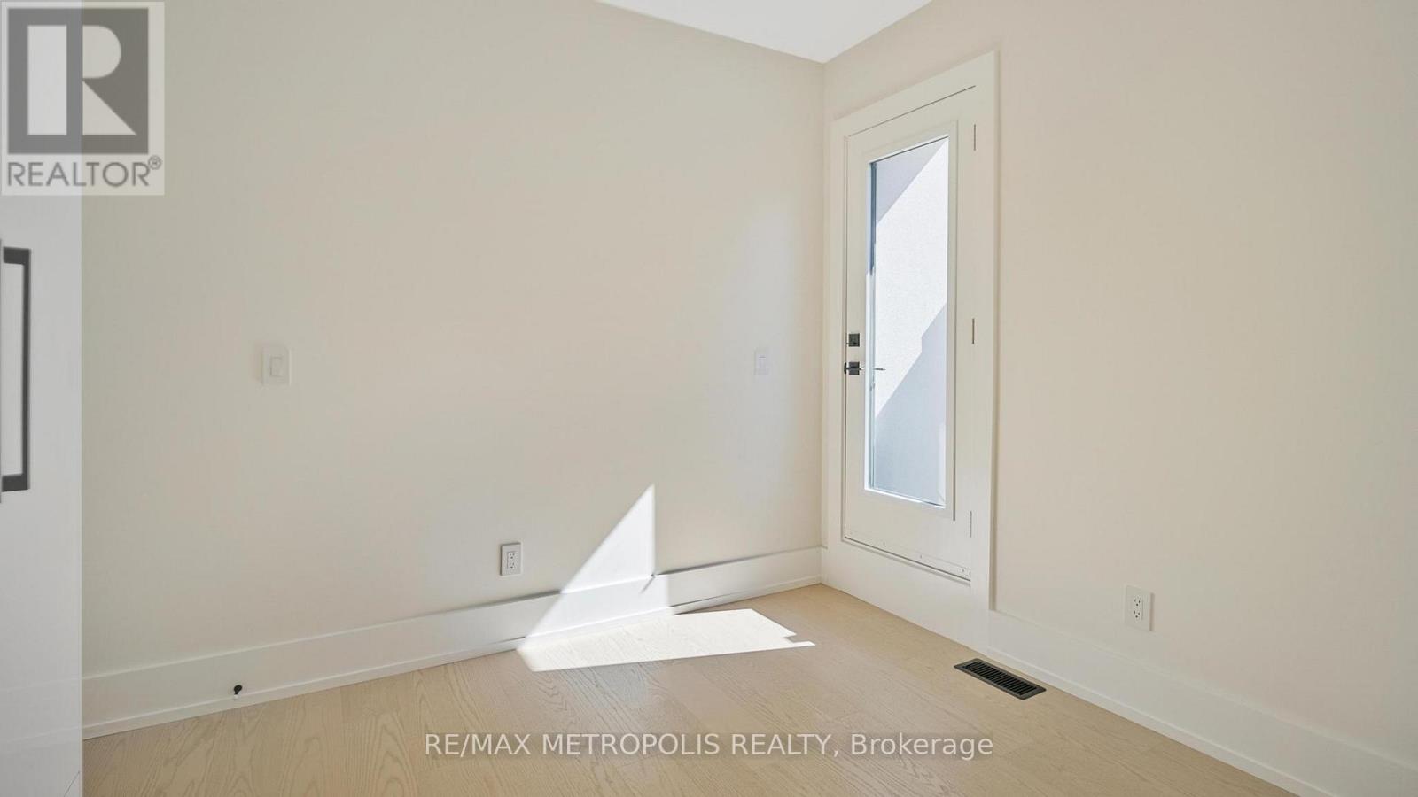39 Kenworthy Avenue, Toronto, Ontario  M1L 3B1 - Photo 34 - E12451737