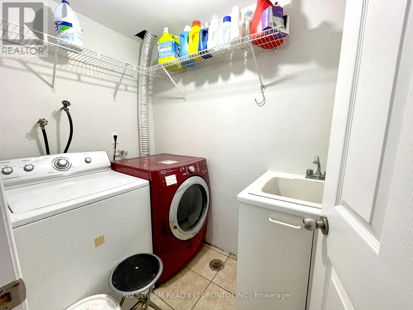 Bsmt - 28 Bushcroft Grove, Toronto, Ontario  M1S 3V9 - Photo 9 - E12451770