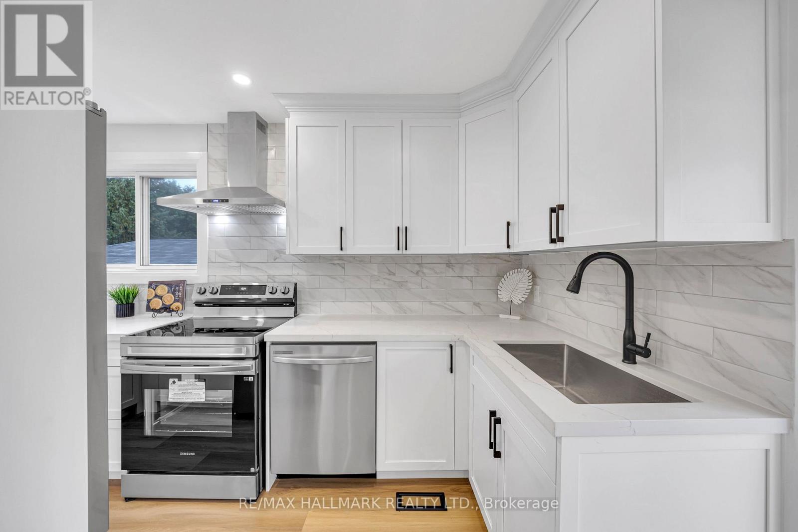 28 Huddleston Court, Toronto, Ontario  M1L 4L2 - Photo 13 - E12451780