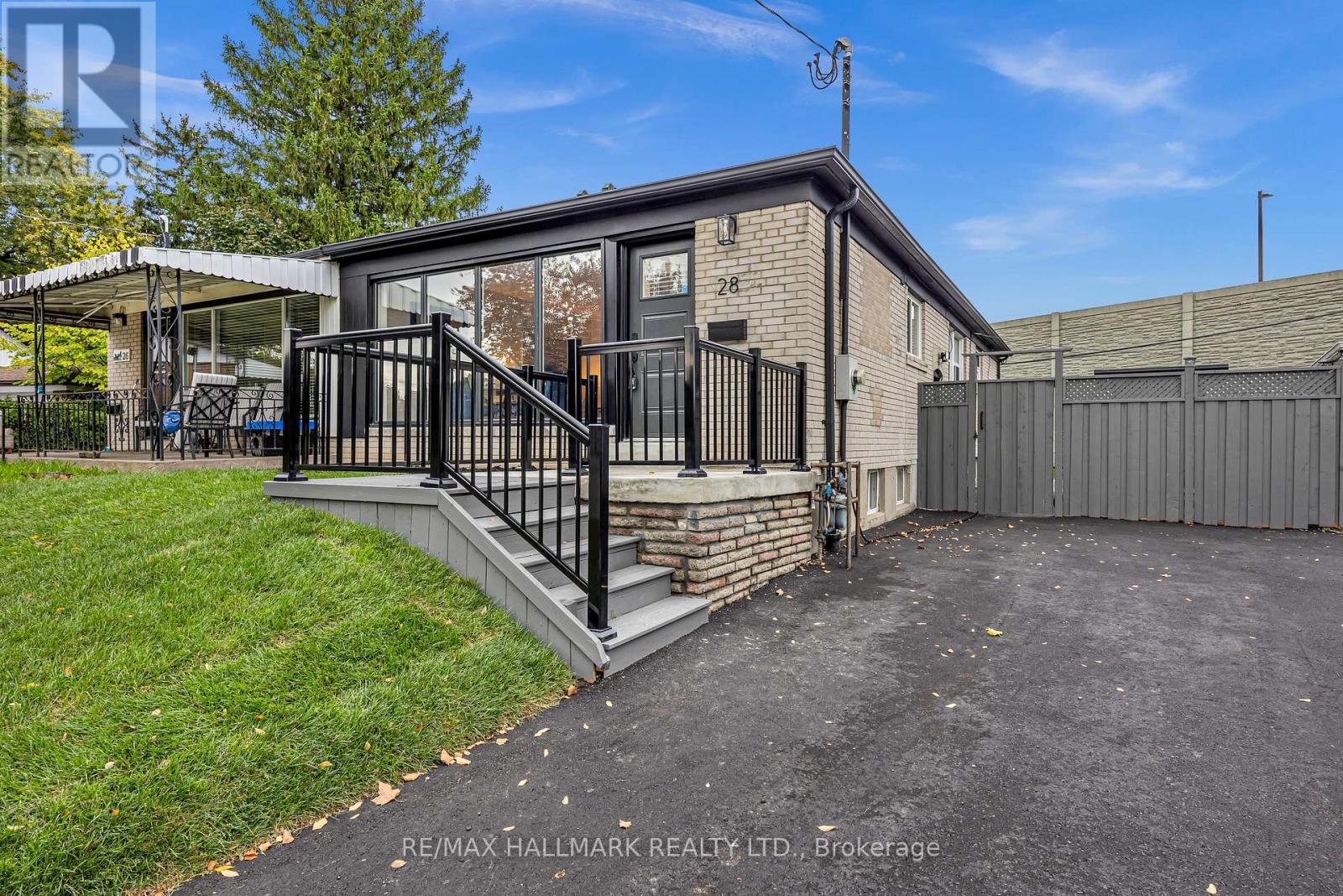 28 Huddleston Court, Toronto, Ontario  M1L 4L2 - Photo 2 - E12451780