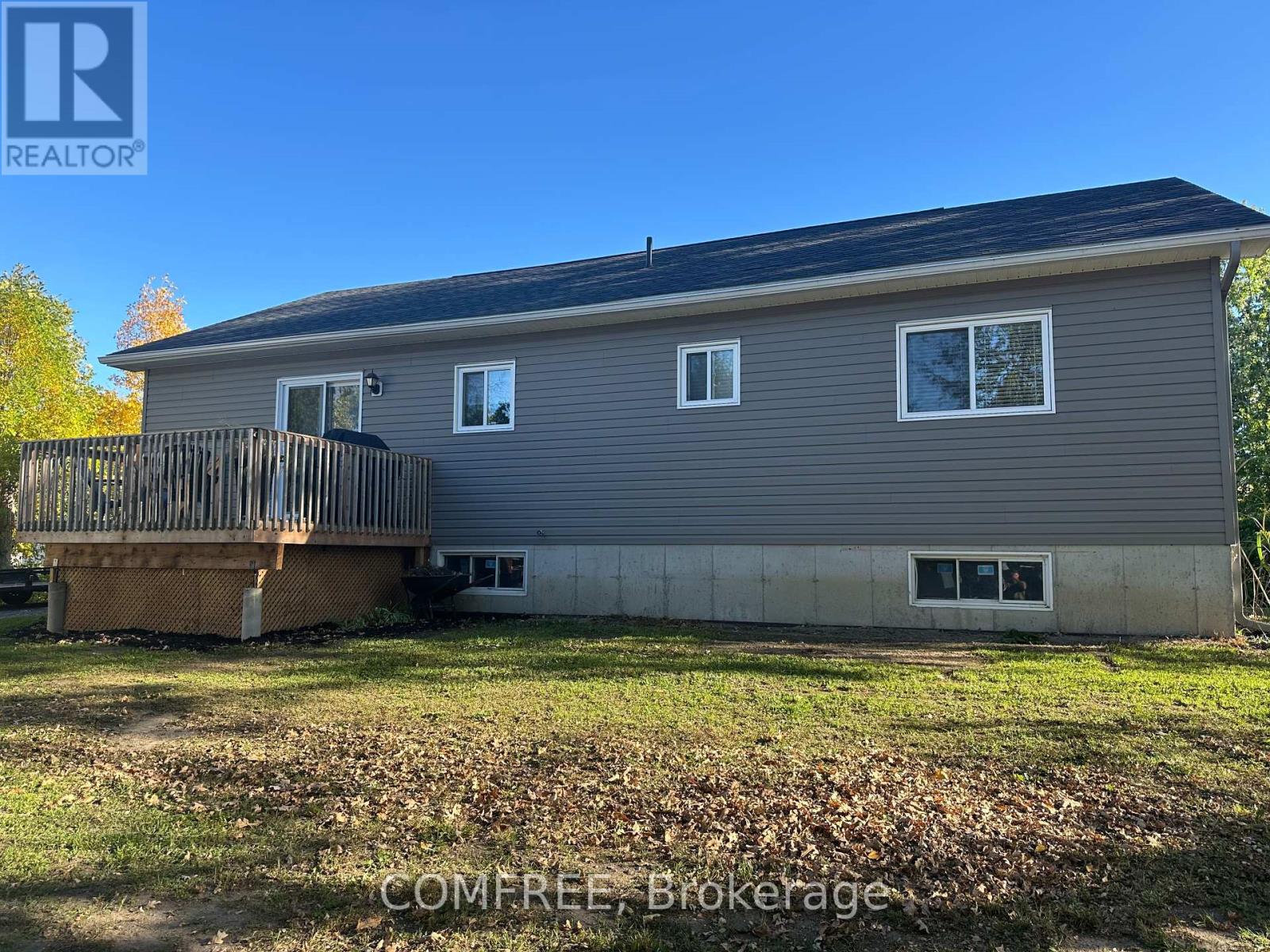 140 Russett Drive, Mcnab/braeside, Ontario  K7S 3G8 - Photo 3 - X12451795