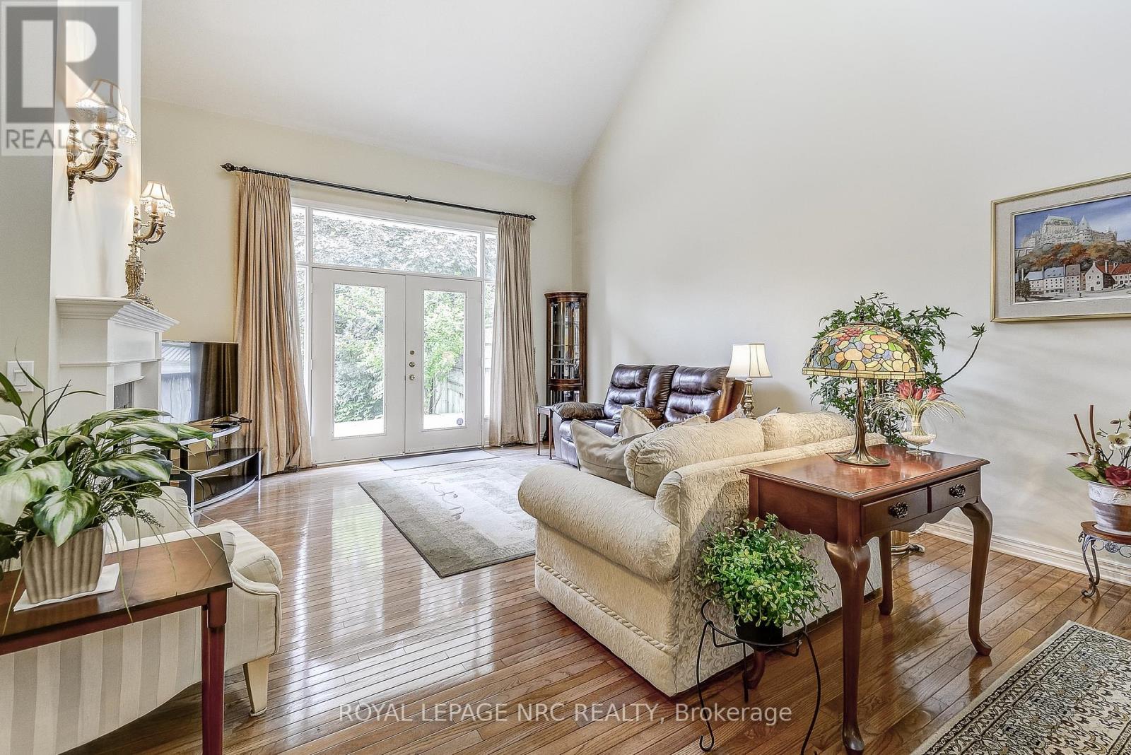 15 Shaws Lane, Niagara-On-The-Lake, Ontario  L0S 1J0 - Photo 16 - X12451851