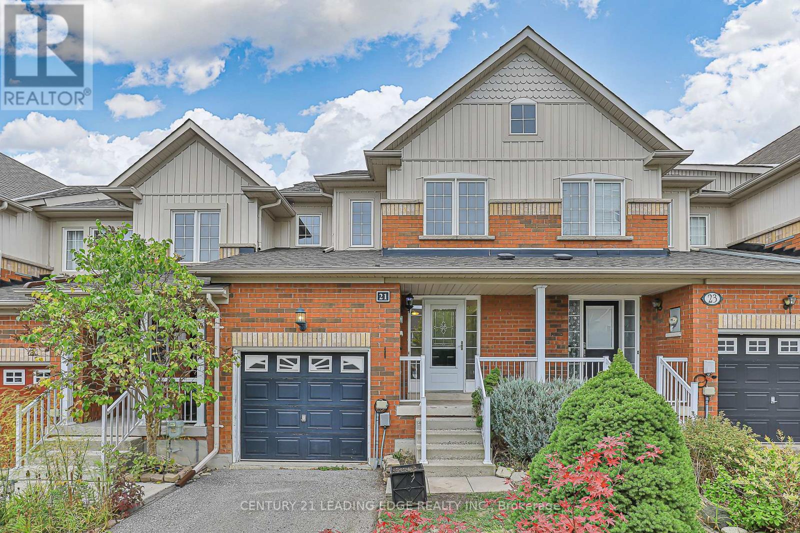 21 Lilly Mckeowan Crescent, East Gwillimbury (Mt Albert), Ontario  L0G 1M0 - Photo 1 - N12451736