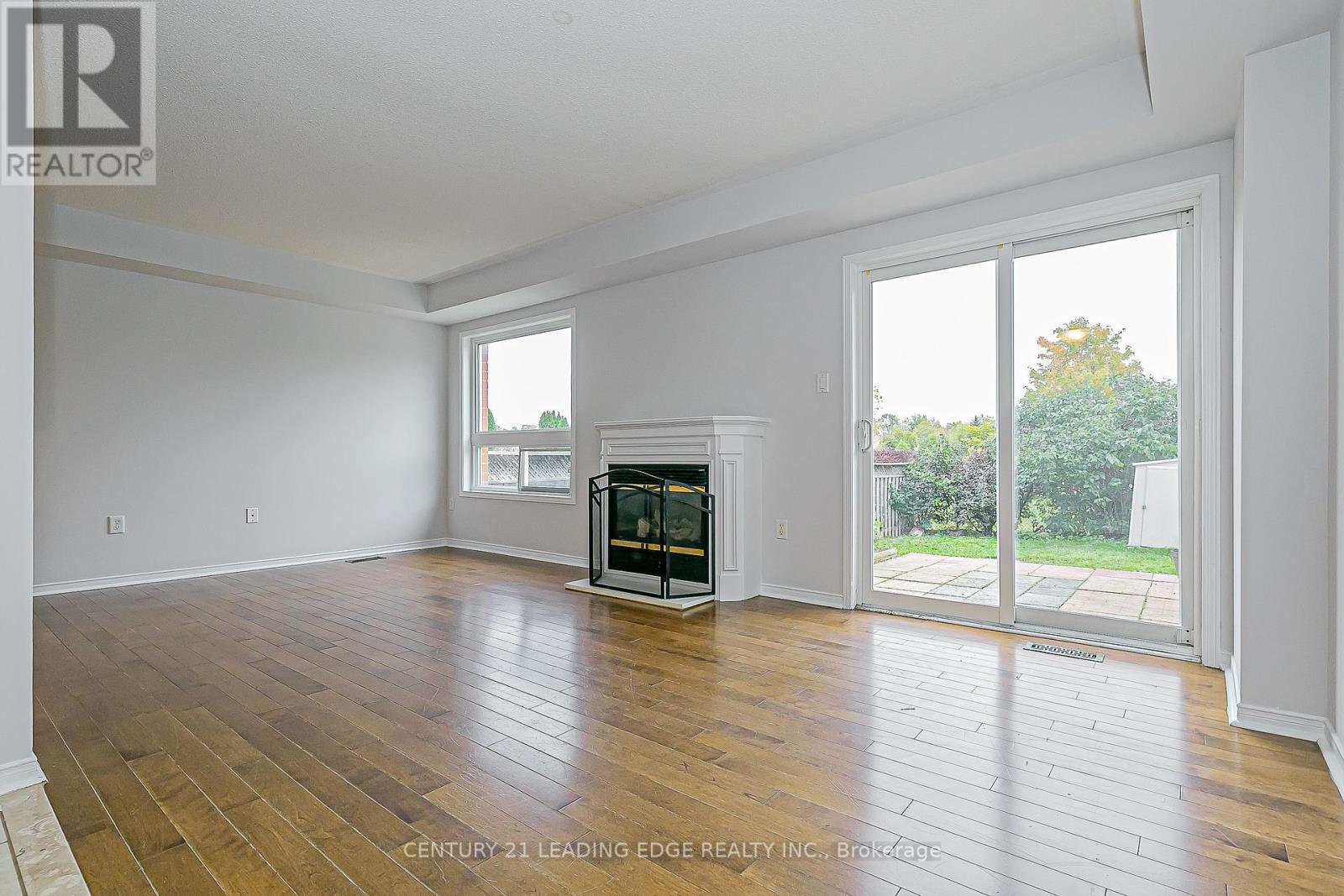 21 Lilly Mckeowan Crescent, East Gwillimbury (Mt Albert), Ontario  L0G 1M0 - Photo 14 - N12451736