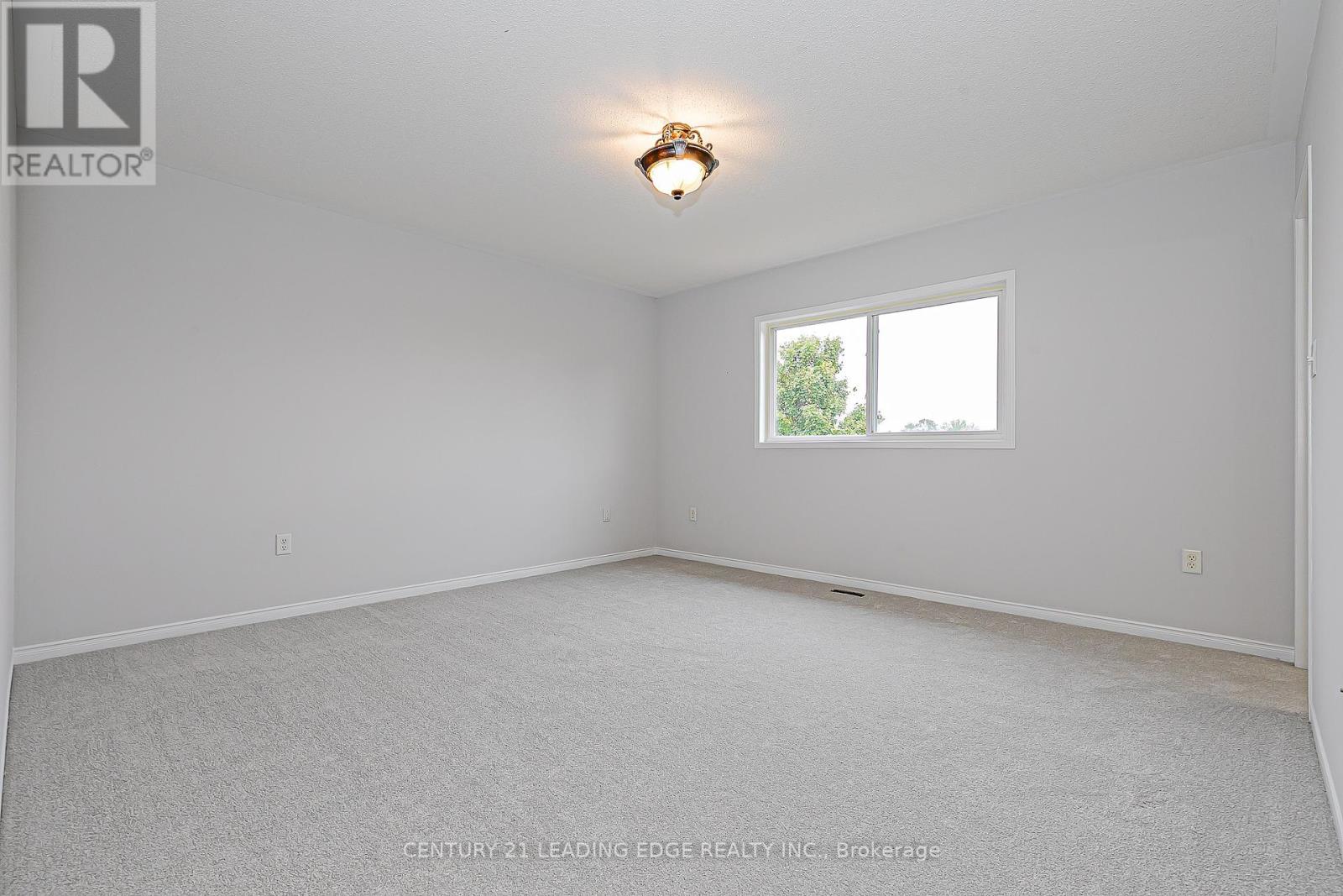 21 Lilly Mckeowan Crescent, East Gwillimbury (Mt Albert), Ontario  L0G 1M0 - Photo 23 - N12451736