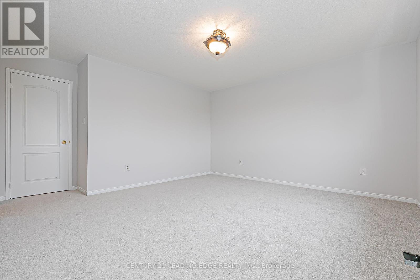 21 Lilly Mckeowan Crescent, East Gwillimbury (Mt Albert), Ontario  L0G 1M0 - Photo 24 - N12451736