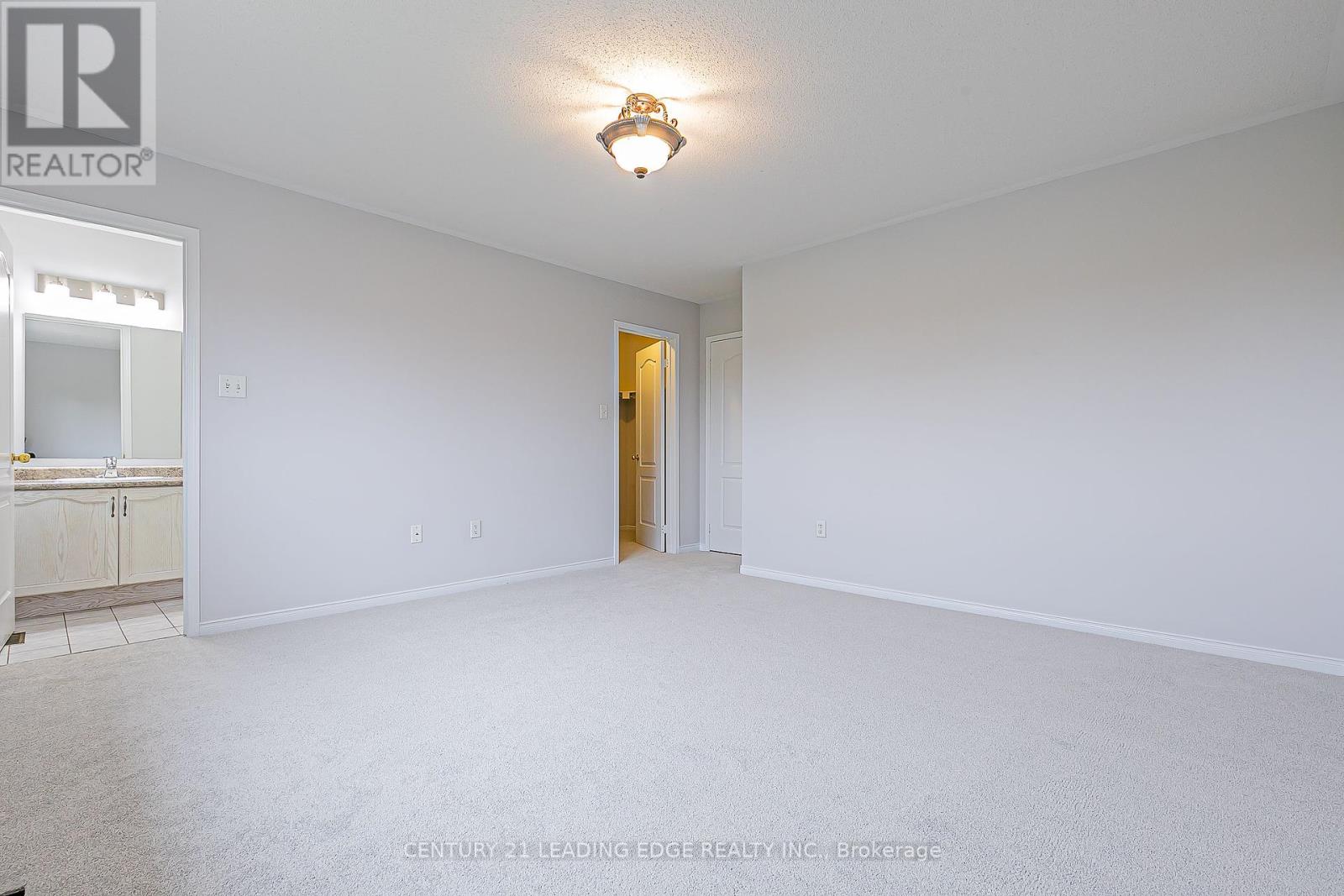 21 Lilly Mckeowan Crescent, East Gwillimbury (Mt Albert), Ontario  L0G 1M0 - Photo 25 - N12451736