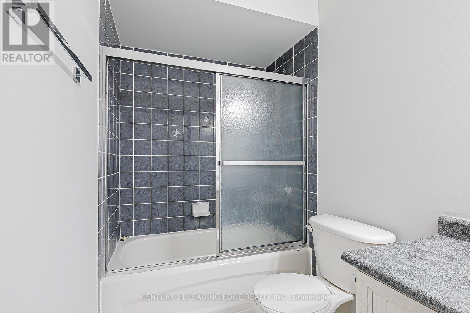 21 Lilly Mckeowan Crescent, East Gwillimbury (Mt Albert), Ontario  L0G 1M0 - Photo 39 - N12451736