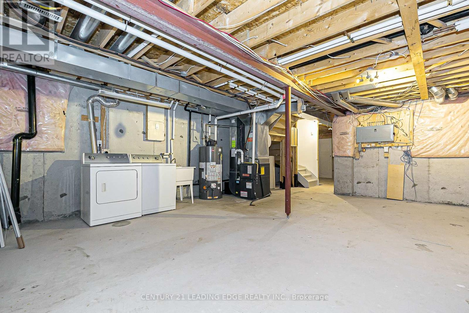 21 Lilly Mckeowan Crescent, East Gwillimbury (Mt Albert), Ontario  L0G 1M0 - Photo 45 - N12451736