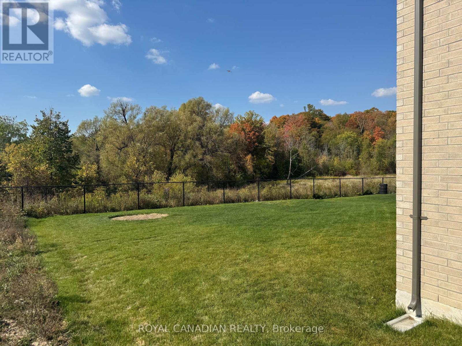 81 Settlers Crescent, Bradford West Gwillimbury, Ontario  L3Z 4N3 - Photo 6 - N12451743