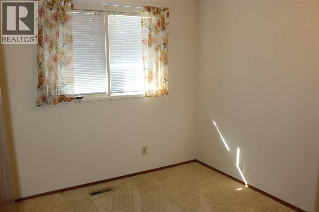 2409 17 Street N, Lethbridge, Alberta  T1H 4P8 - Photo 12 - A2262846