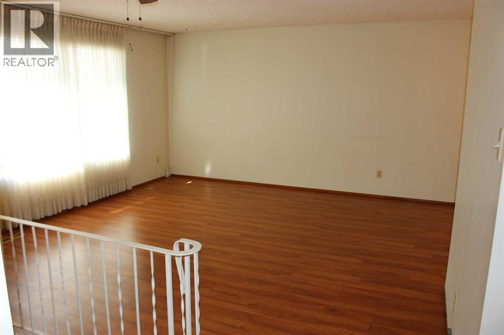 2409 17 Street N, Lethbridge, Alberta  T1H 4P8 - Photo 3 - A2262846