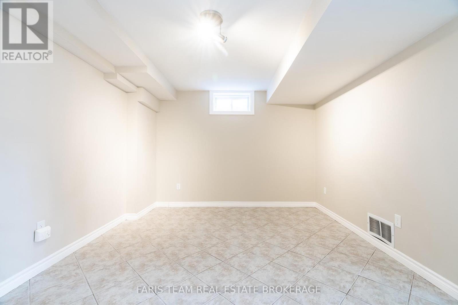 17 Nicole Marie Avenue, Barrie, Ontario  L4M 6Z1 - Photo 24 - S12451741