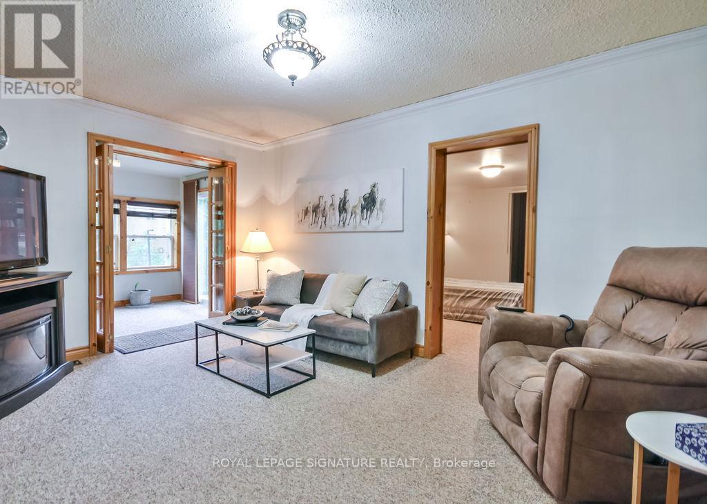 4306 Wainman Line, Severn (Bass Lake), Ontario  L3V 7C4 - Photo 8 - S12451764