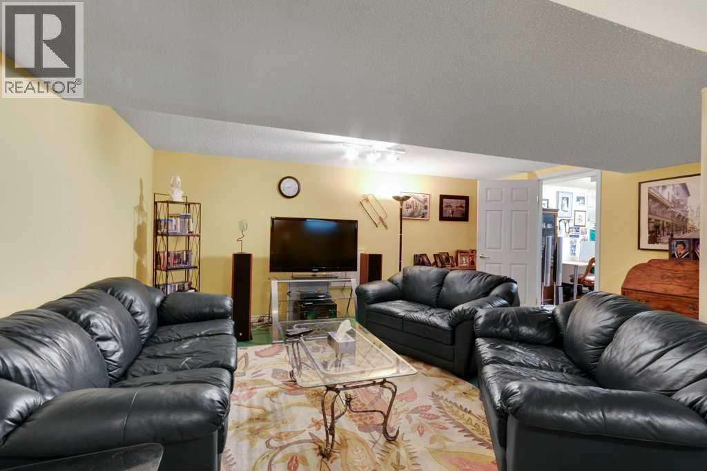 2623 Glencastle Street Sw, Calgary, Alberta  T3E 4C7 - Photo 20 - A2253381