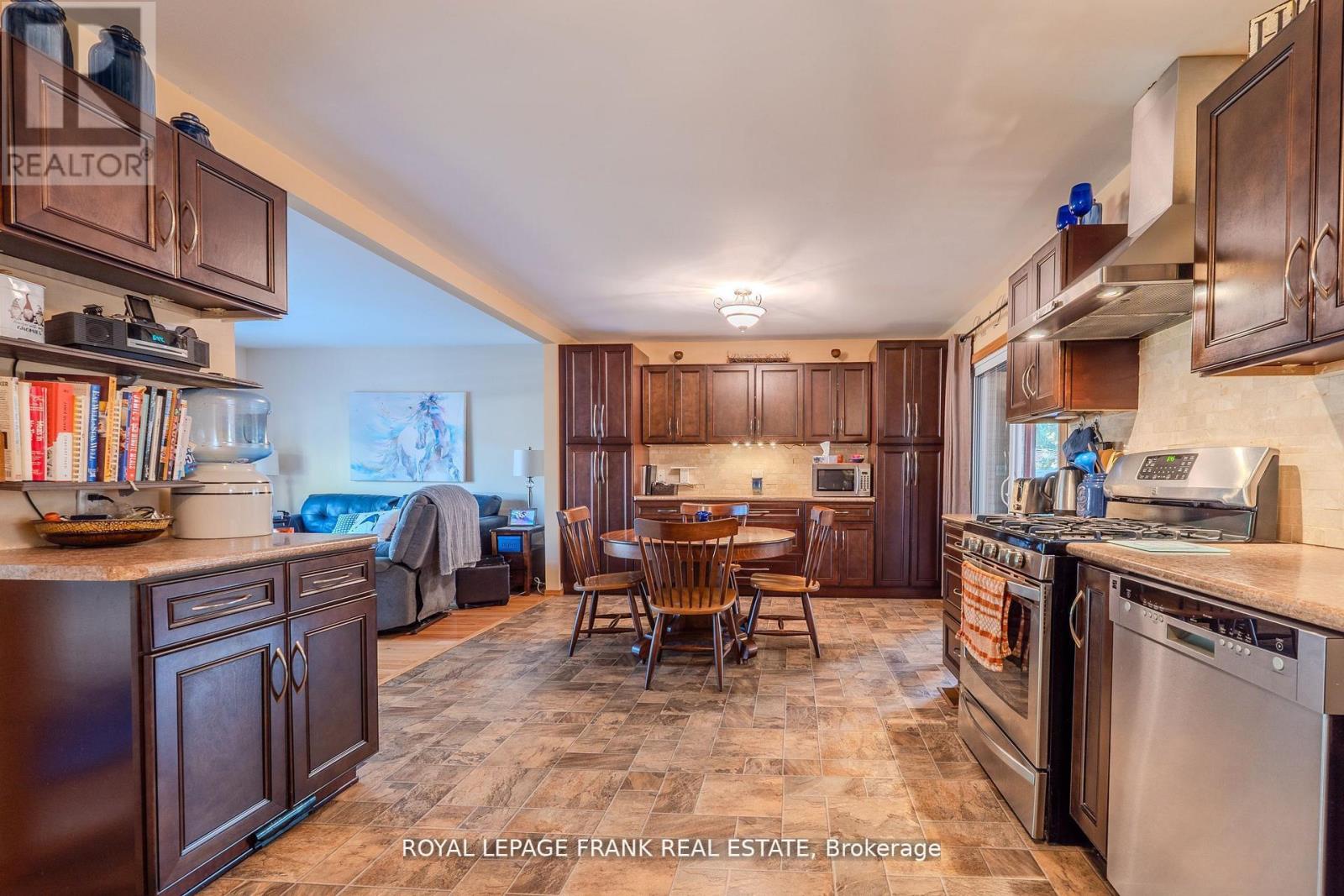2304 Old Norwood Road, Otonabee-South Monaghan, Ontario  K9J 0G6 - Photo 12 - X12451826