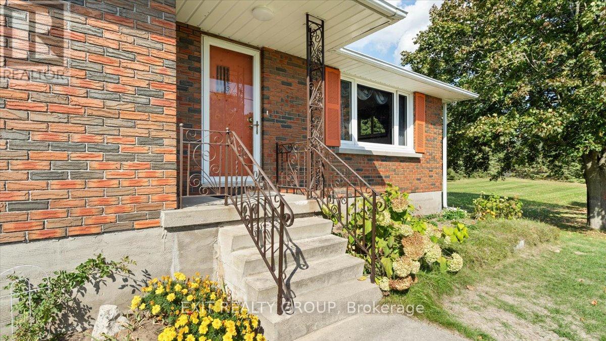 654 Fish And Game Club Road, Quinte West (Sidney Ward), Ontario  K0K 2C0 - Photo 4 - X12451844