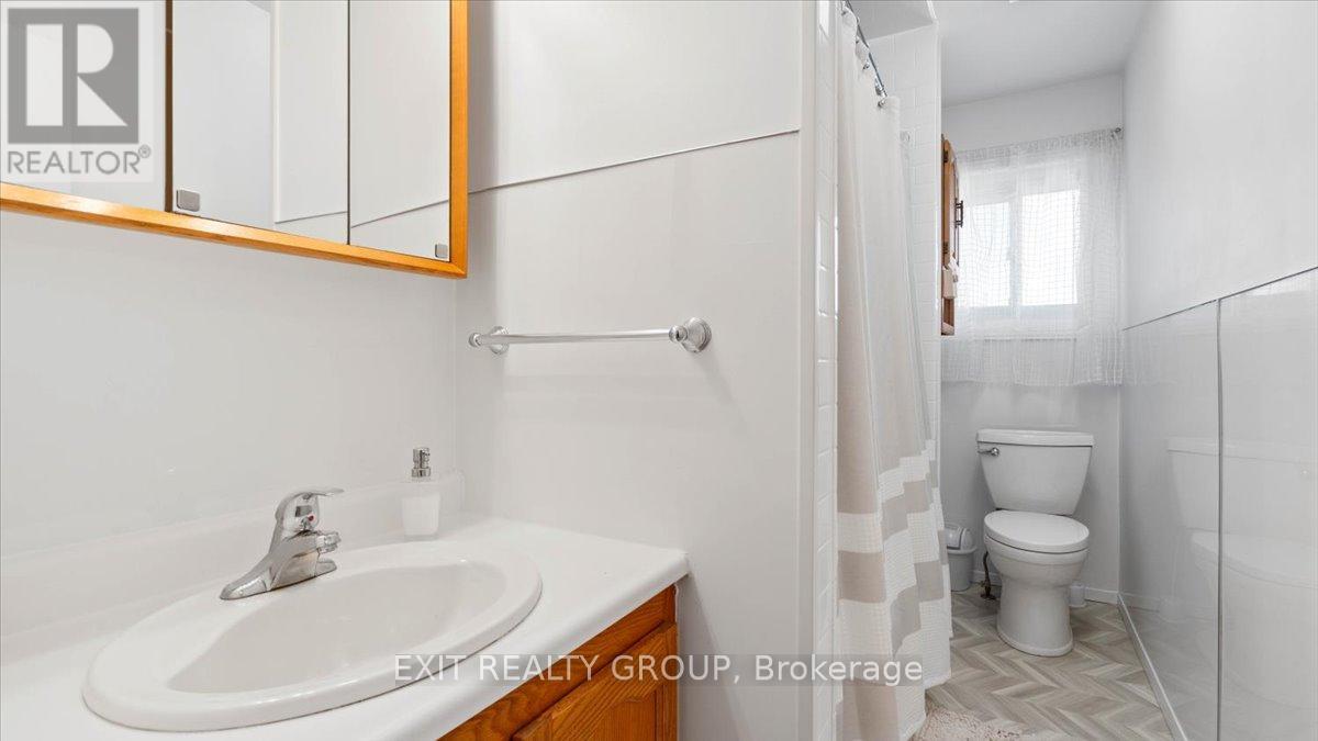 654 Fish And Game Club Road, Quinte West (Sidney Ward), Ontario  K0K 2C0 - Photo 8 - X12451844