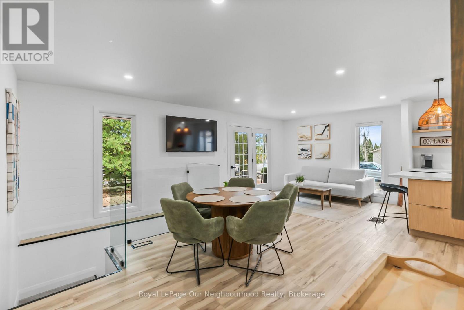 194 Snug Harbour Road, Kawartha Lakes, Ontario  K9V 4R6 - Photo 5 - X12451902