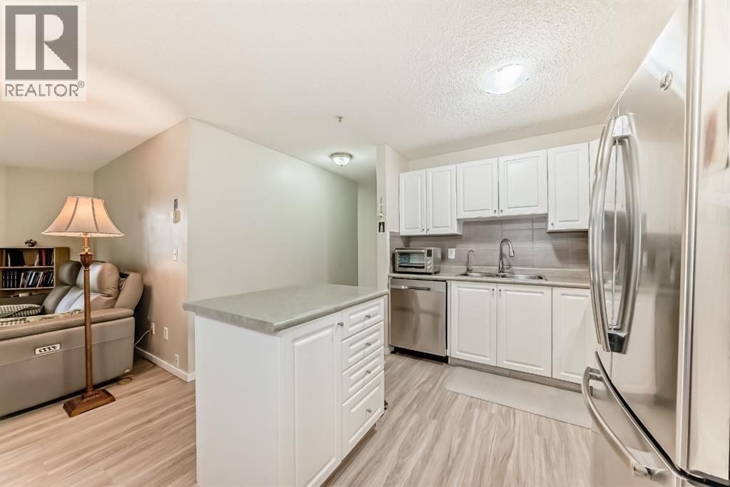 208, 4000 Somervale Court Sw, Calgary, Alberta  T2Y 4J3 - Photo 32 - A2263053