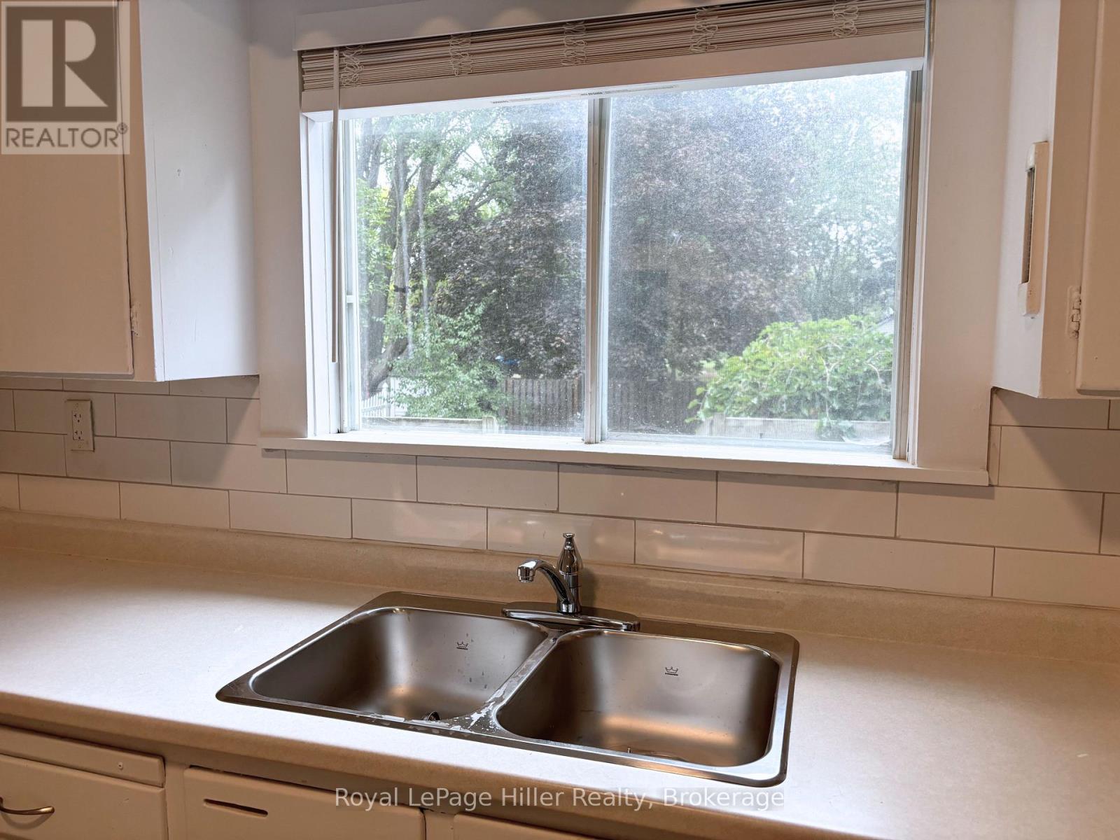180 Charles Street, Stratford, Ontario  N5A 5Y2 - Photo 7 - X12451797