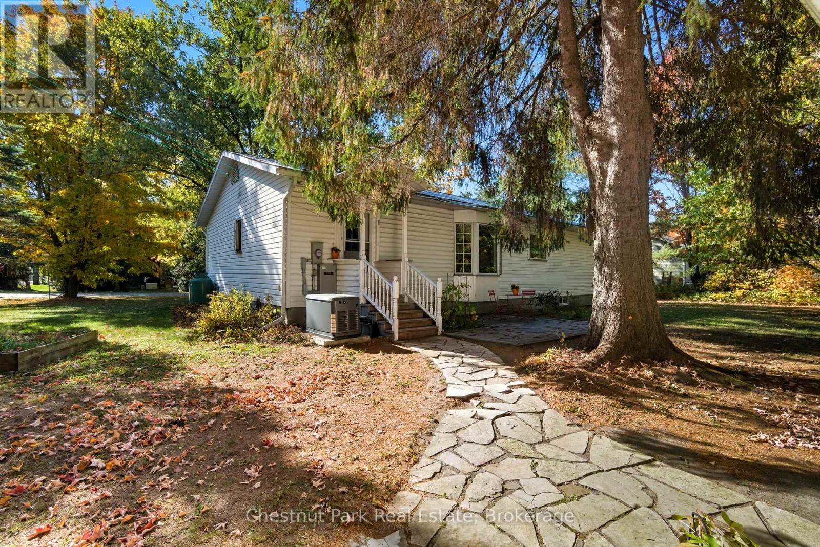 14 Dickie Street, Lake Of Bays, Ontario  P0B 1A0 - Photo 32 - X12451822