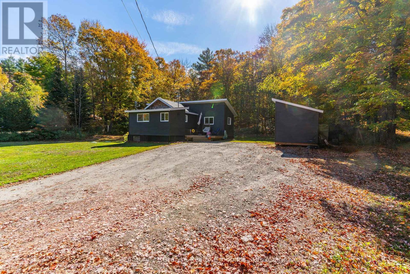 1297 Hamilton Road, Minden Hills, Ontario  K0M 2K0 - Photo 3 - X12451867