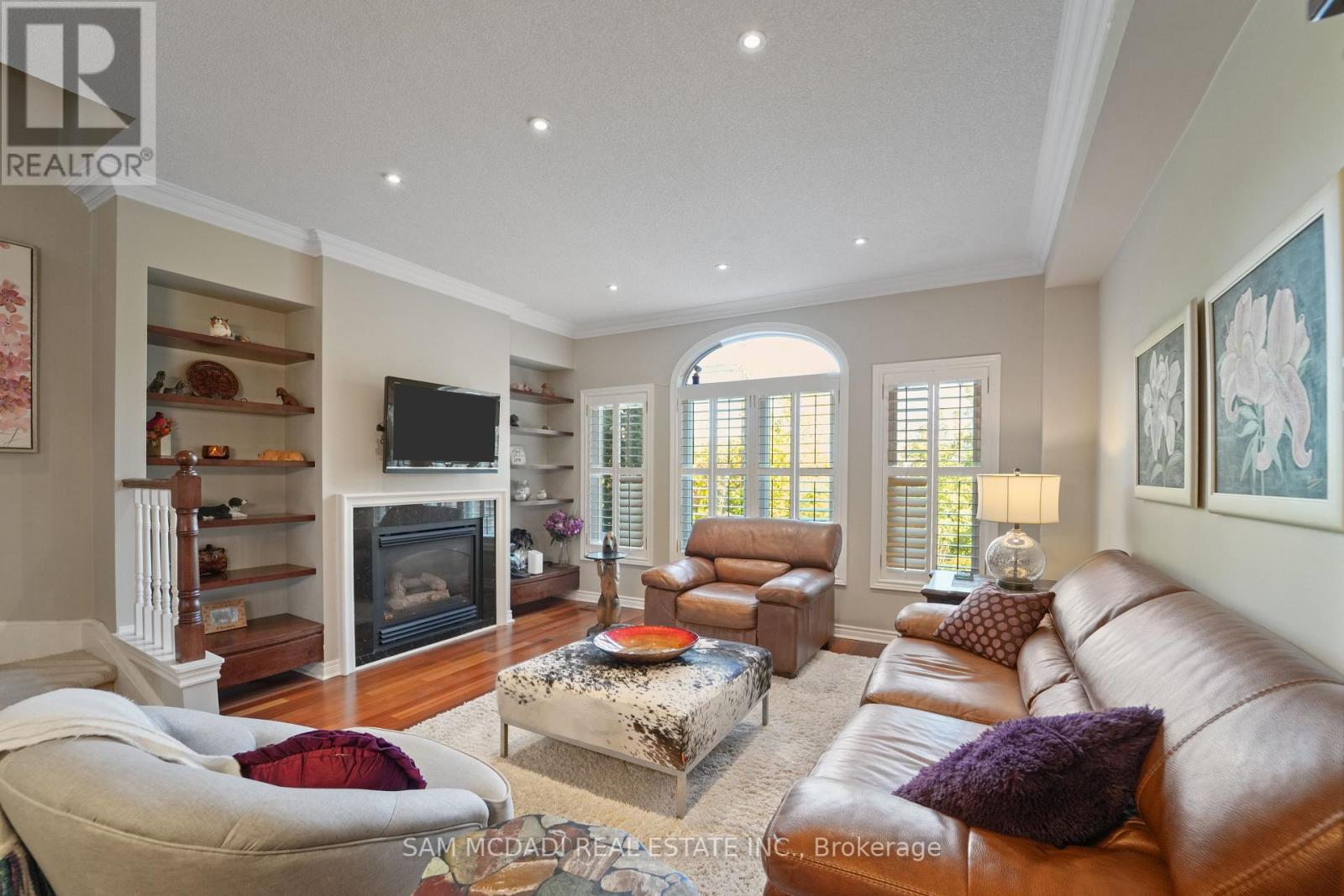 1 - 195 Grand Avenue, Toronto (Stonegate-Queensway), Ontario  M8Y 3Y3 - Photo 12 - W12451705