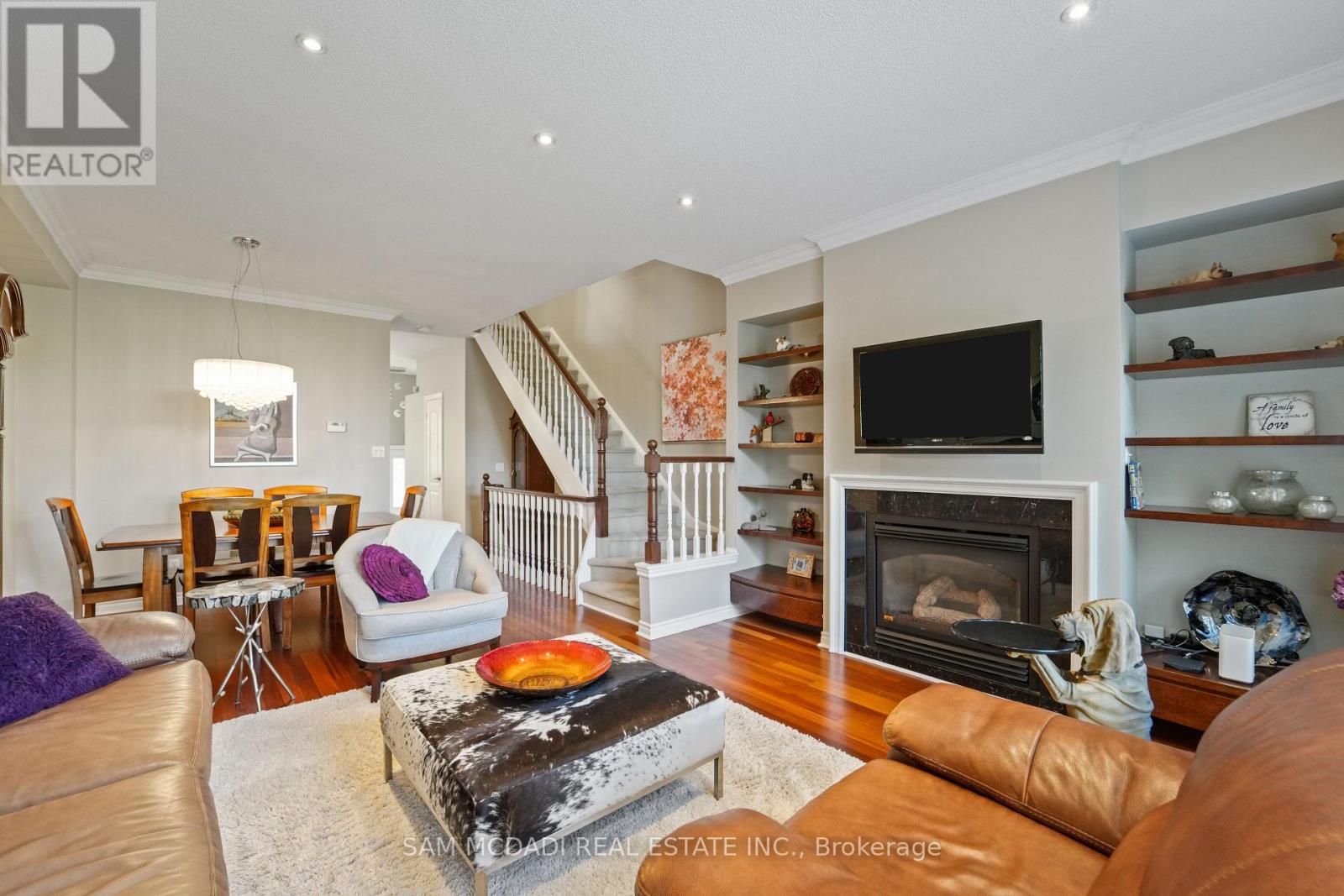 1 - 195 Grand Avenue, Toronto (Stonegate-Queensway), Ontario  M8Y 3Y3 - Photo 13 - W12451705