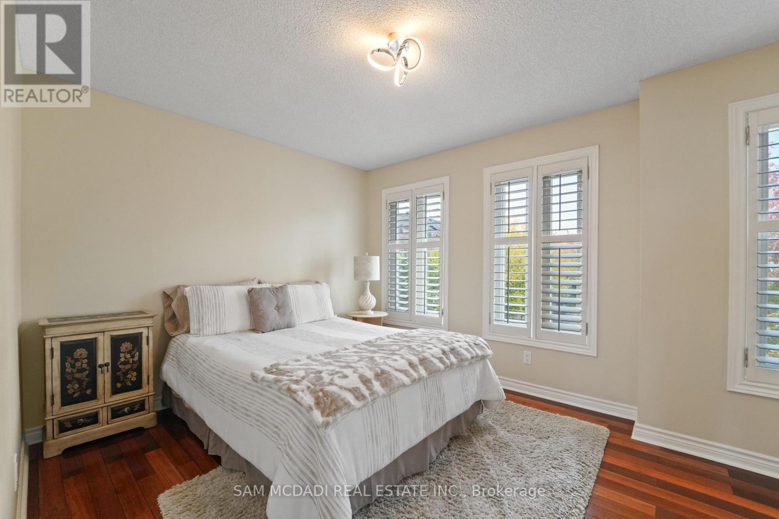 1 - 195 Grand Avenue, Toronto (Stonegate-Queensway), Ontario  M8Y 3Y3 - Photo 16 - W12451705