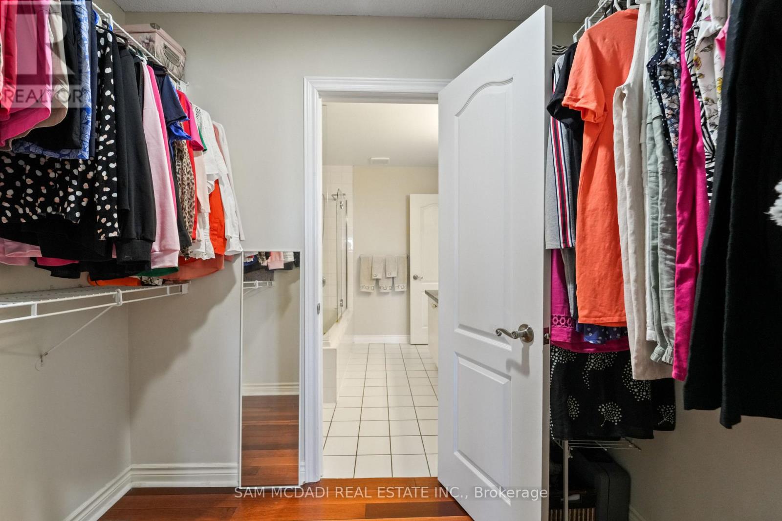 1 - 195 Grand Avenue, Toronto (Stonegate-Queensway), Ontario  M8Y 3Y3 - Photo 22 - W12451705