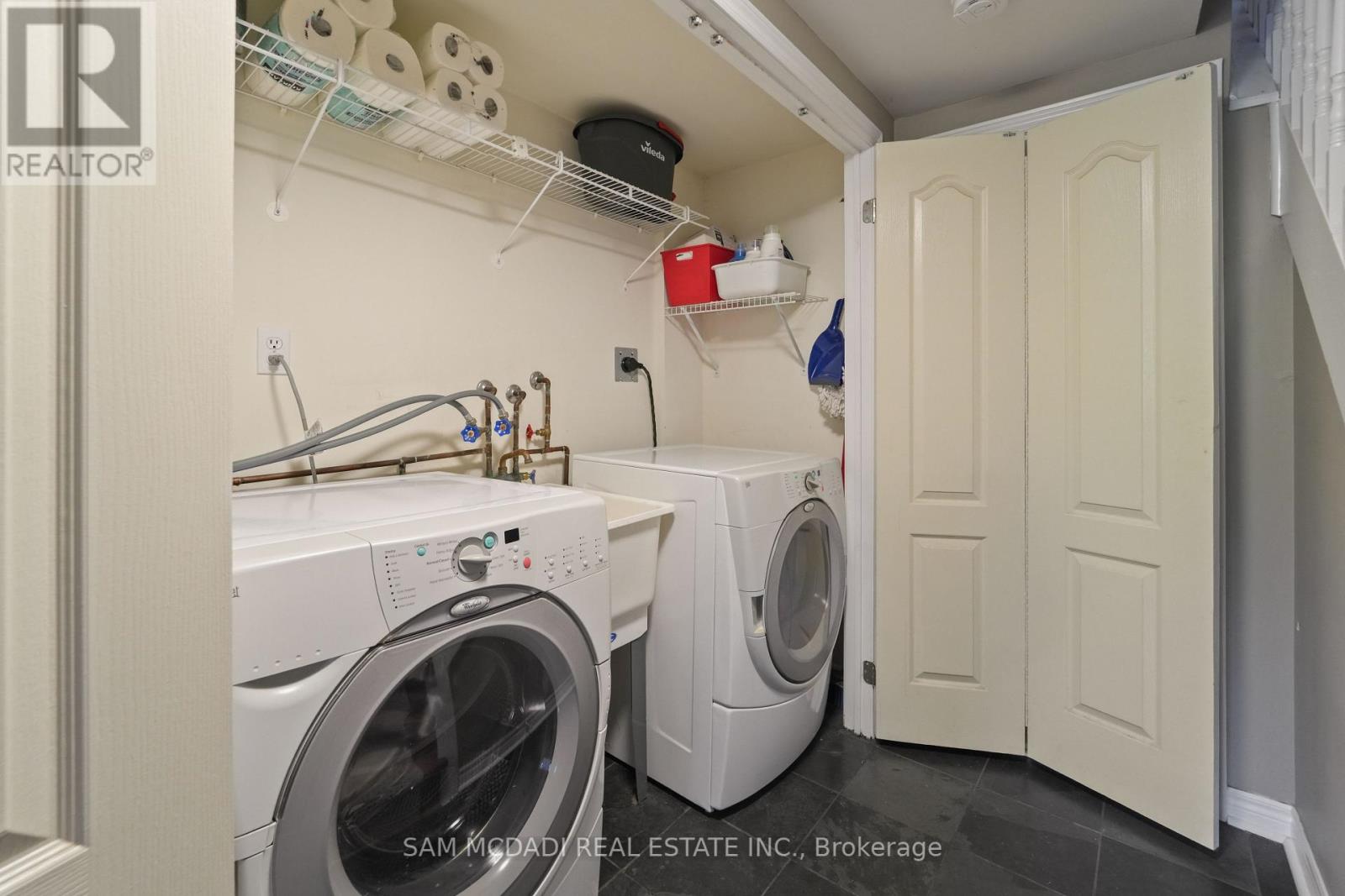 1 - 195 Grand Avenue, Toronto (Stonegate-Queensway), Ontario  M8Y 3Y3 - Photo 38 - W12451705