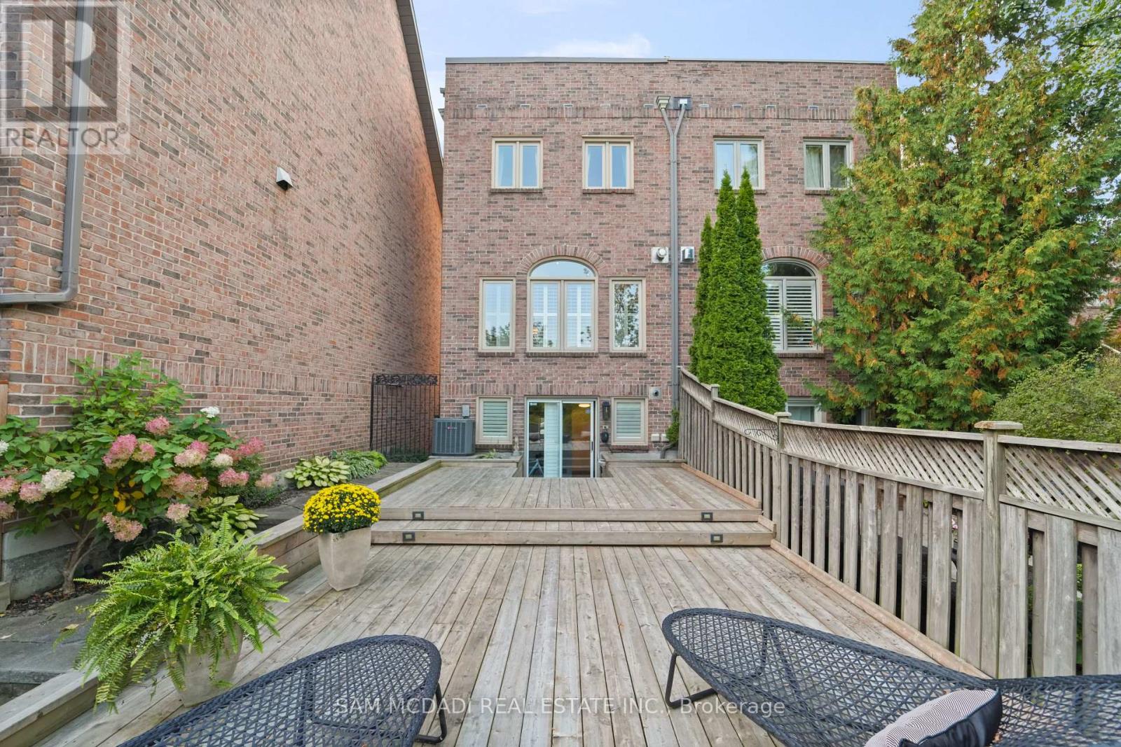 1 - 195 Grand Avenue, Toronto (Stonegate-Queensway), Ontario  M8Y 3Y3 - Photo 45 - W12451705