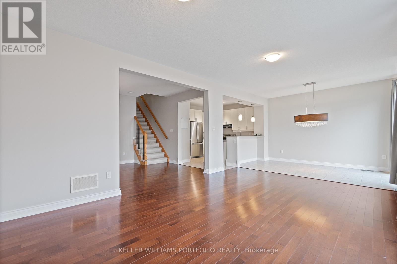 406 Grenke Place, Milton, Ontario  L9T 7T5 - Photo 17 - W12451713