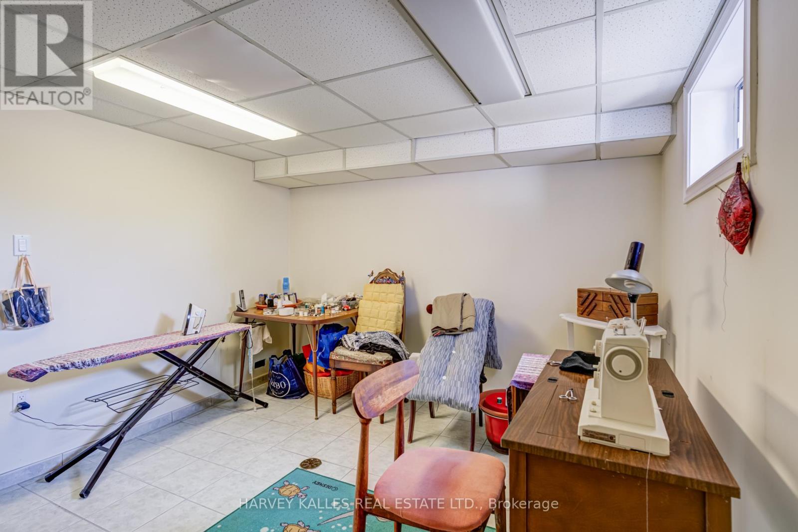 82 Cork Avenue, Toronto (Yorkdale-Glen Park), Ontario  M6B 2Y2 - Photo 16 - W12451750