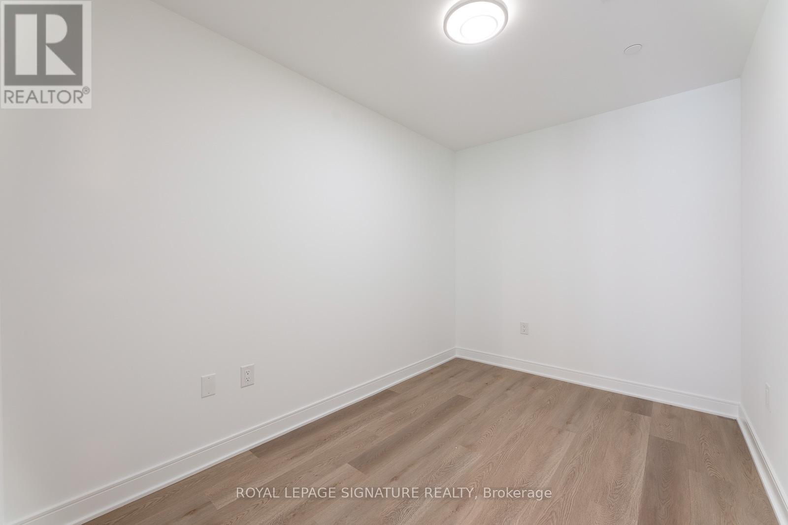 616 - 86 Dundas Street W, Mississauga, Ontario  L5A 1W4 - Photo 13 - W12451751