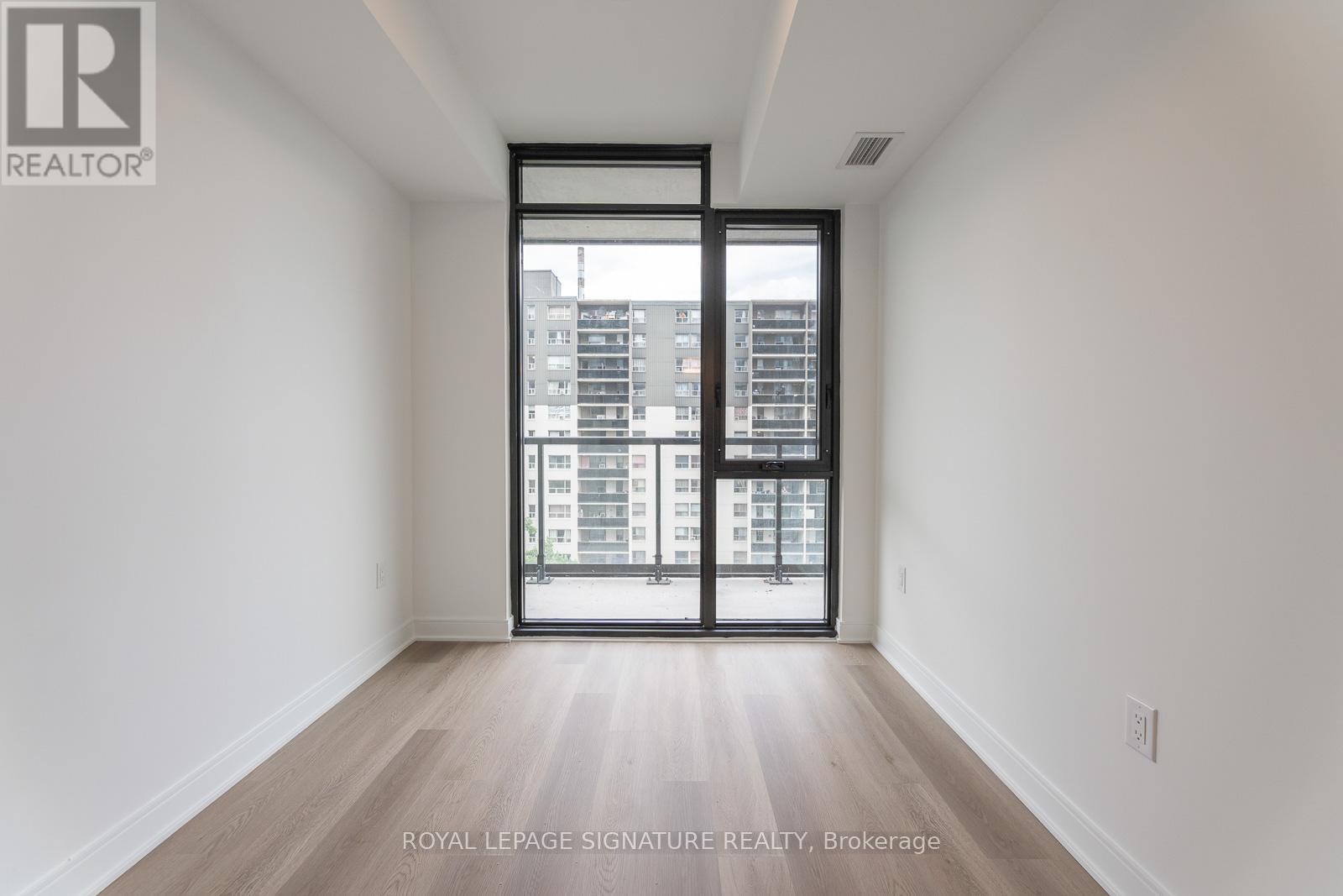 616 - 86 Dundas Street W, Mississauga, Ontario  L5A 1W4 - Photo 17 - W12451751