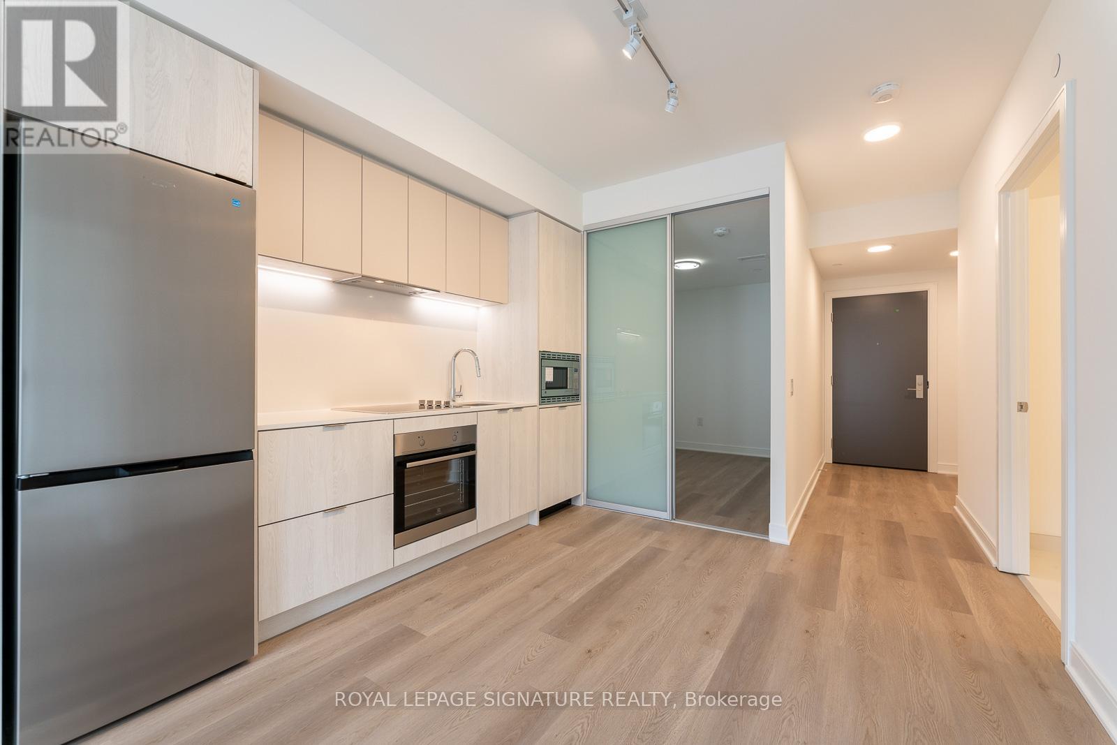 616 - 86 Dundas Street W, Mississauga, Ontario  L5A 1W4 - Photo 6 - W12451751